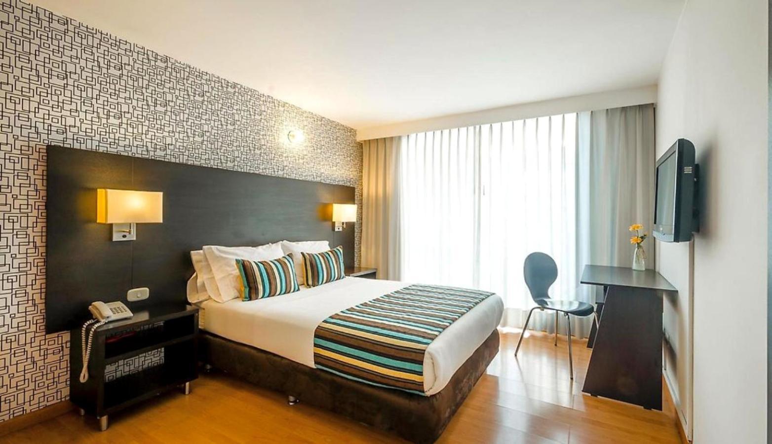 Hotel Silver Javeriana By Hospedium ボゴタ エクステリア 写真